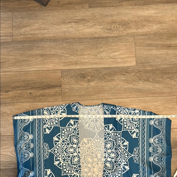 NWOT Blue and White Swim‎ Coverup with Flowing Design with Fringe - Picture 3 of 4